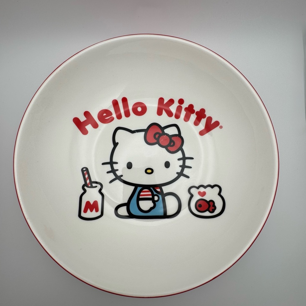 Hello Kitty Sanrio Silver Buffalo 46oz Milk Cookies Ceramic Ramen Pasta Bowl 9in